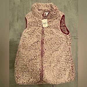 Women’s “say what?” Zip up Sweater vest, super soft! New with tag. Size large.